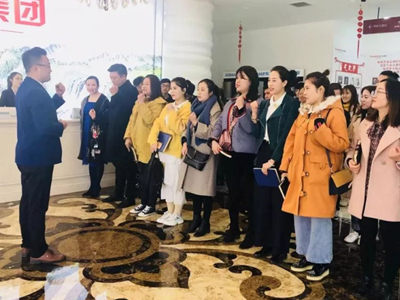 熱烈歡迎丨昌禾商學(xué)院，柔然彩虹隊(duì)光臨寧夏昌禾裝飾參觀學(xué)習(xí)！